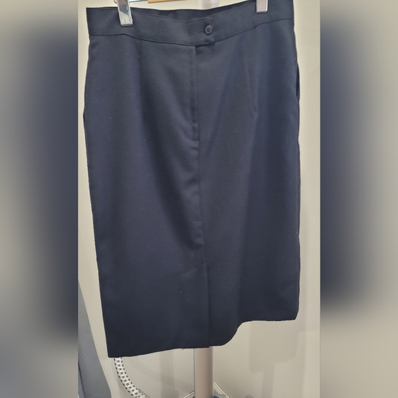 Vintage Initiatives Wool Midi Skirt - 100% Wool / Made in Canada - Picture 3 of 10